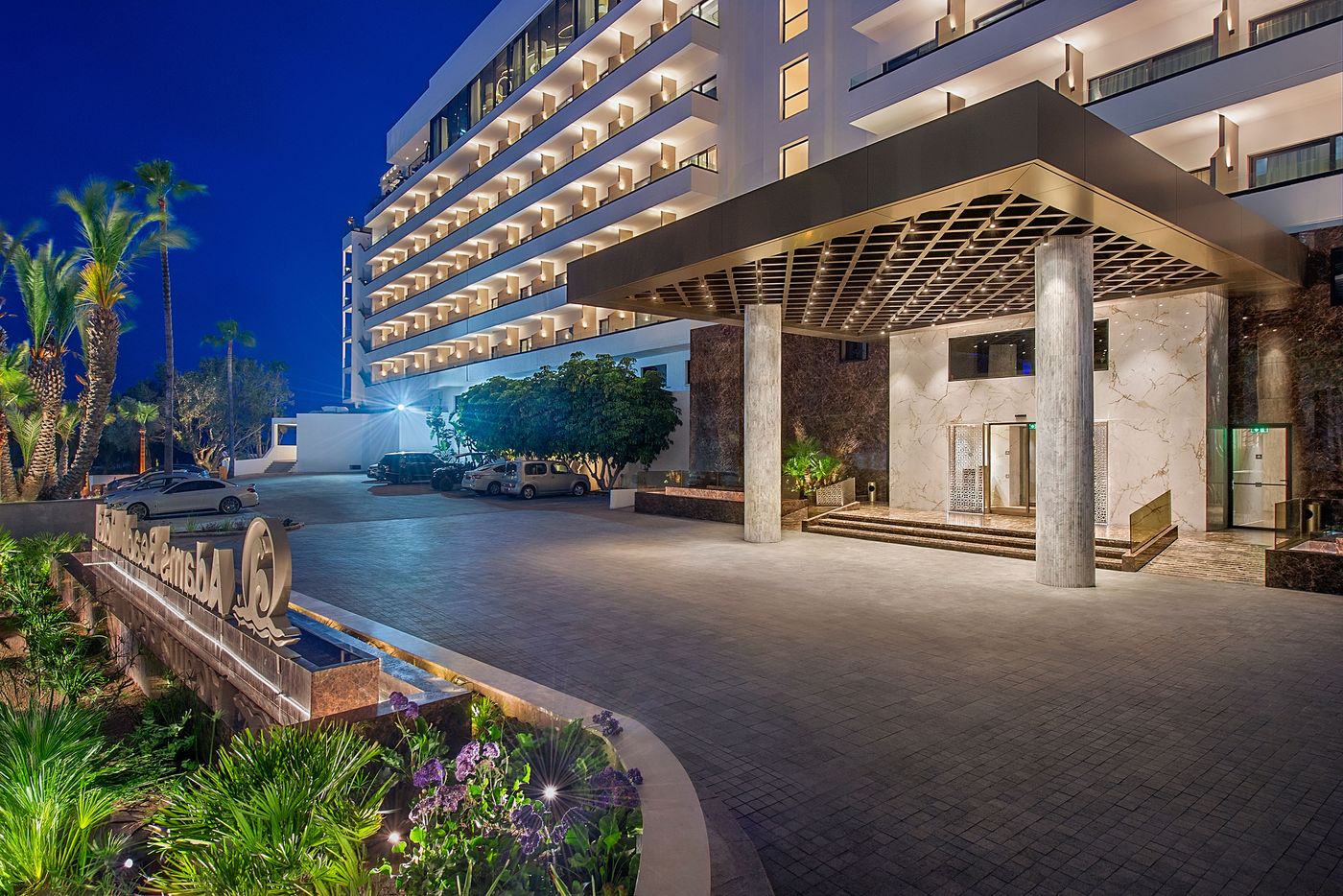 Adams-Beach-Hotel-General-view-12