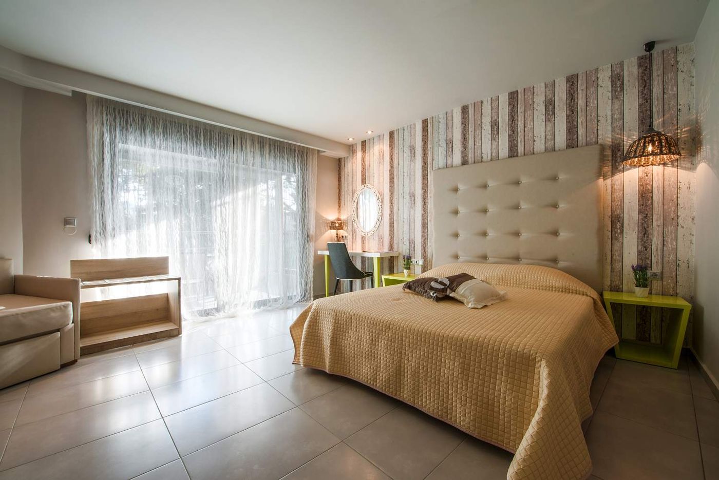 Flegra-Beach-Boutique-Apartments-Room-11