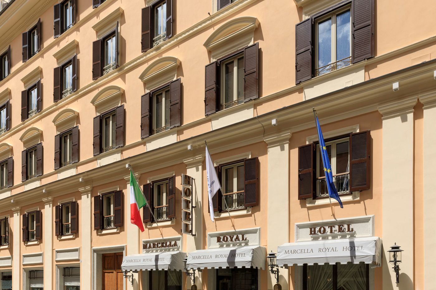 Marcella-Royal-Rooftop-Garden-General-view-69