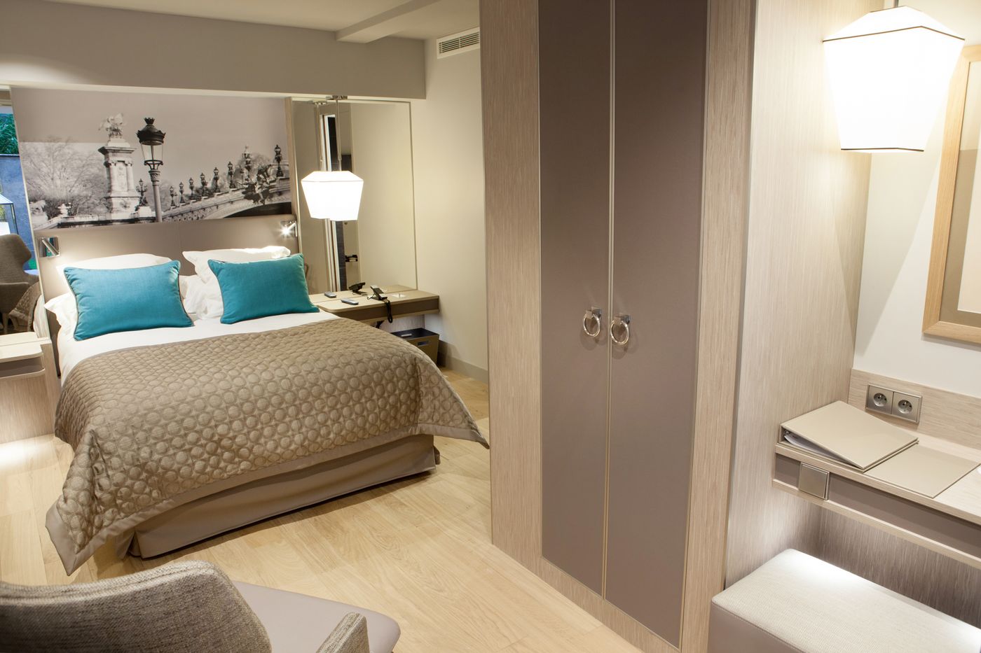 Hotel-La-Lanterne---Sp-Room-6