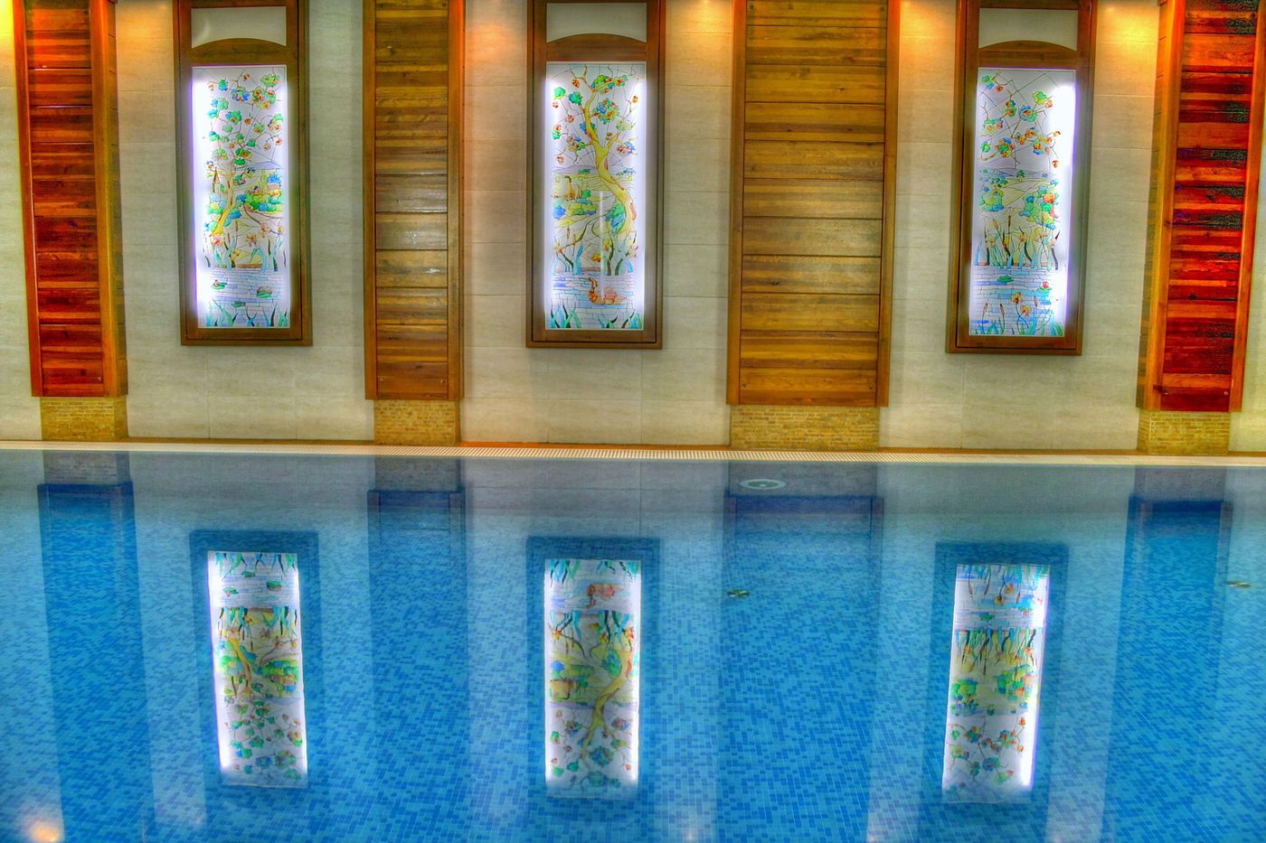 Hotel-Lion-s-Garden-Pool-21