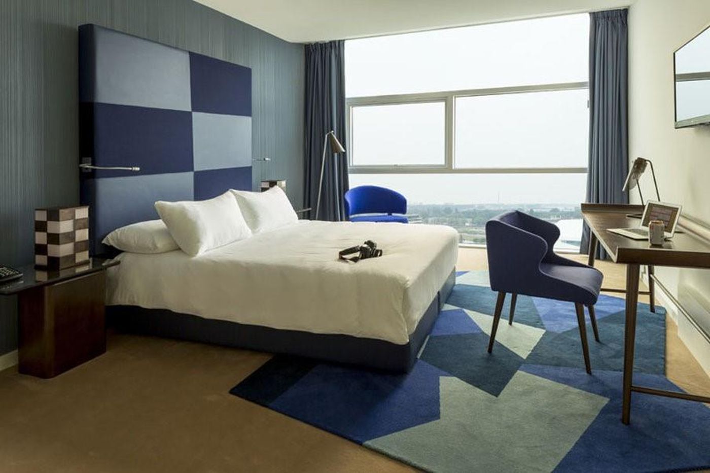 Room-Mate-Aitana-Room-44