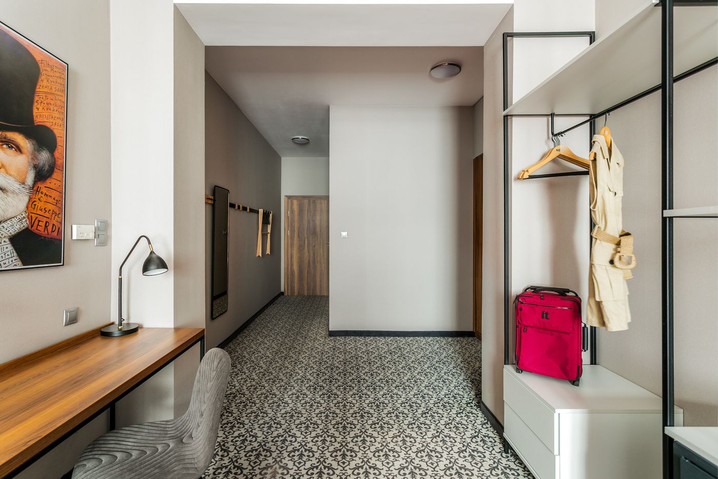 No-23-Premium-Aparthotel-Room-8