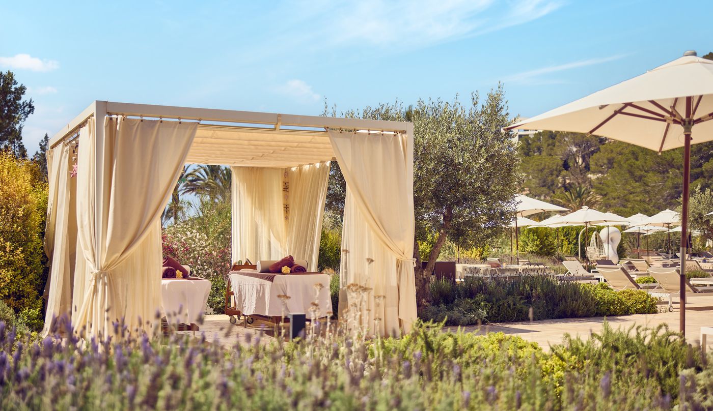 Club Cala San Miguel Hotel Ibiza, Curio Collection by Hilton