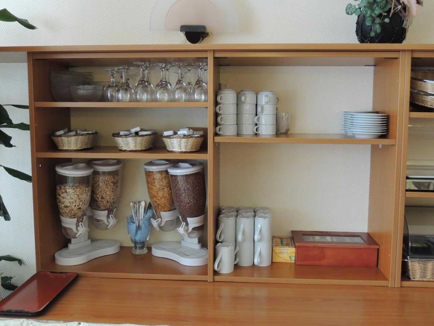 Bahn Hotel Dusseldorf - Germany - DUSSELDORF - General view - 2