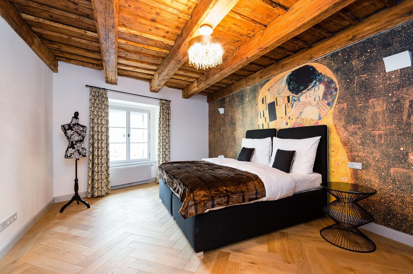 Old-Royal-Post-Hotel-Room-27