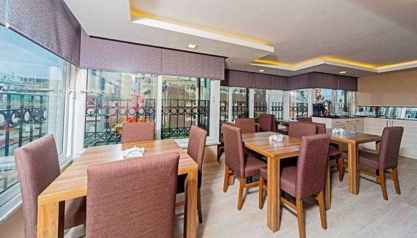 Pera-Arya-Hotel-Restaurant-5