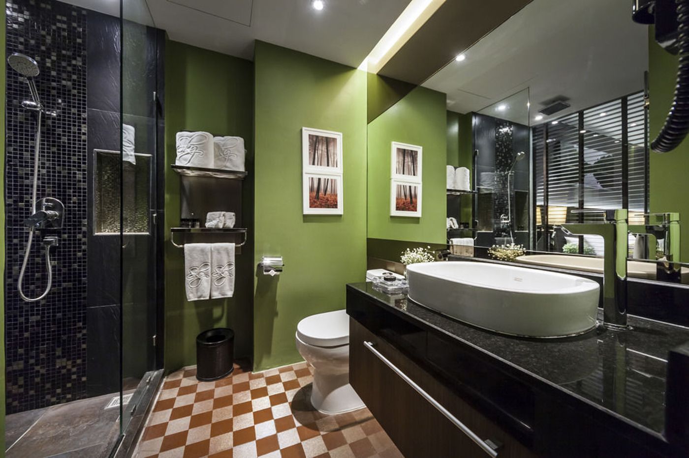 The-Continent-Hotel-Sukhumvit---Asok-BTS-Bangkok-Room-43