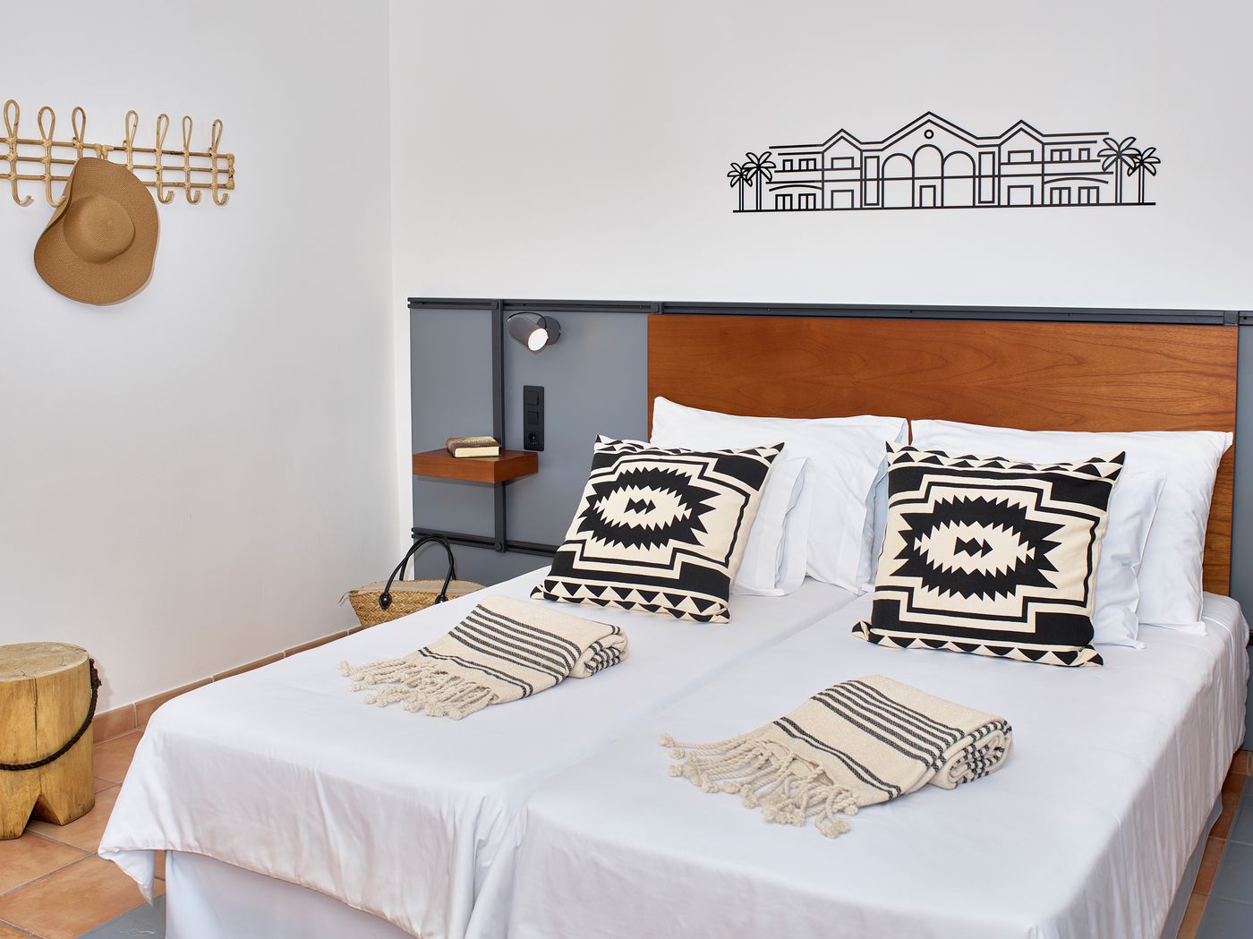 Coral-Cotillo-Beach-Room-30