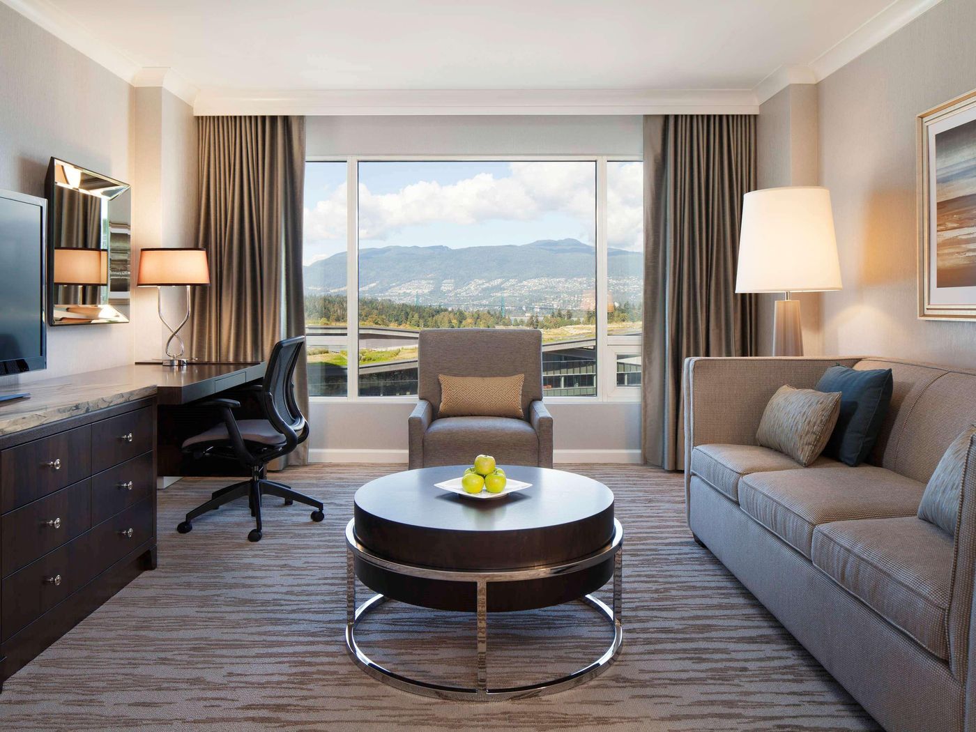 Fairmont-Waterfront-Room-50