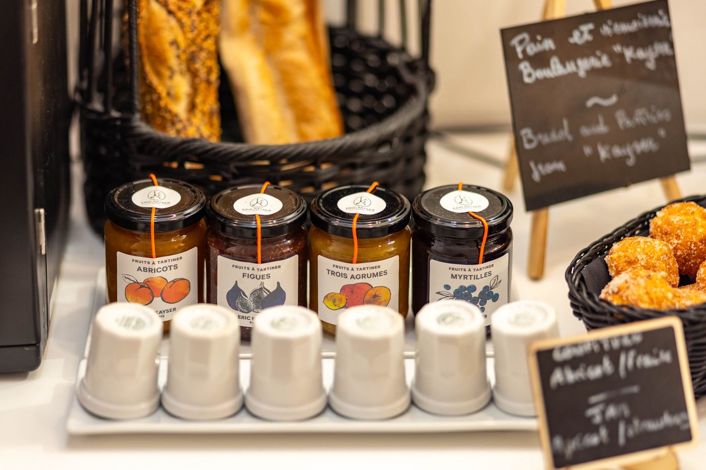 Hotel-La-Parizienne-Restaurant-37