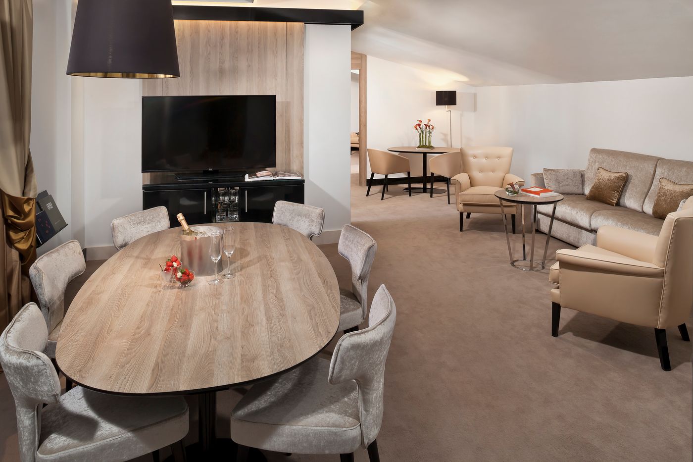 Gran-Melia-Palacio-de-los-Duques-Room-55