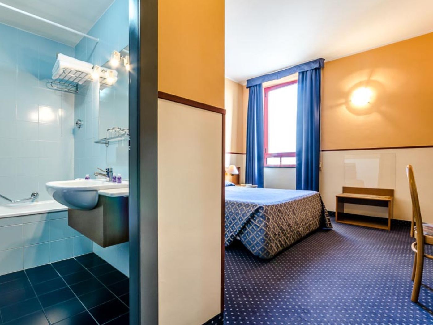 Columbus Sea - Italy - GENOVA - Room - 5