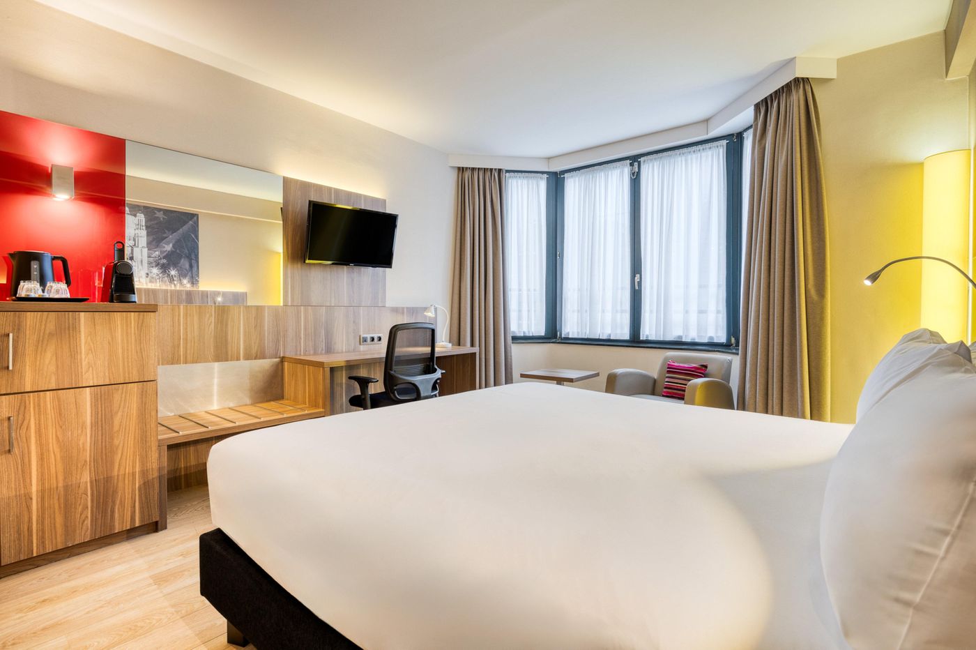 Holiday-Inn-Brussels-Schuman-Room-26