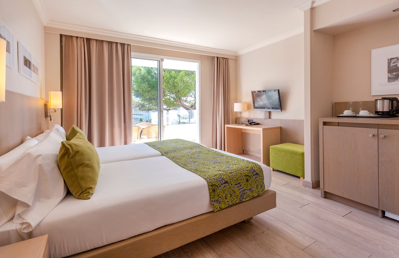 Marins Playa Aparthotel