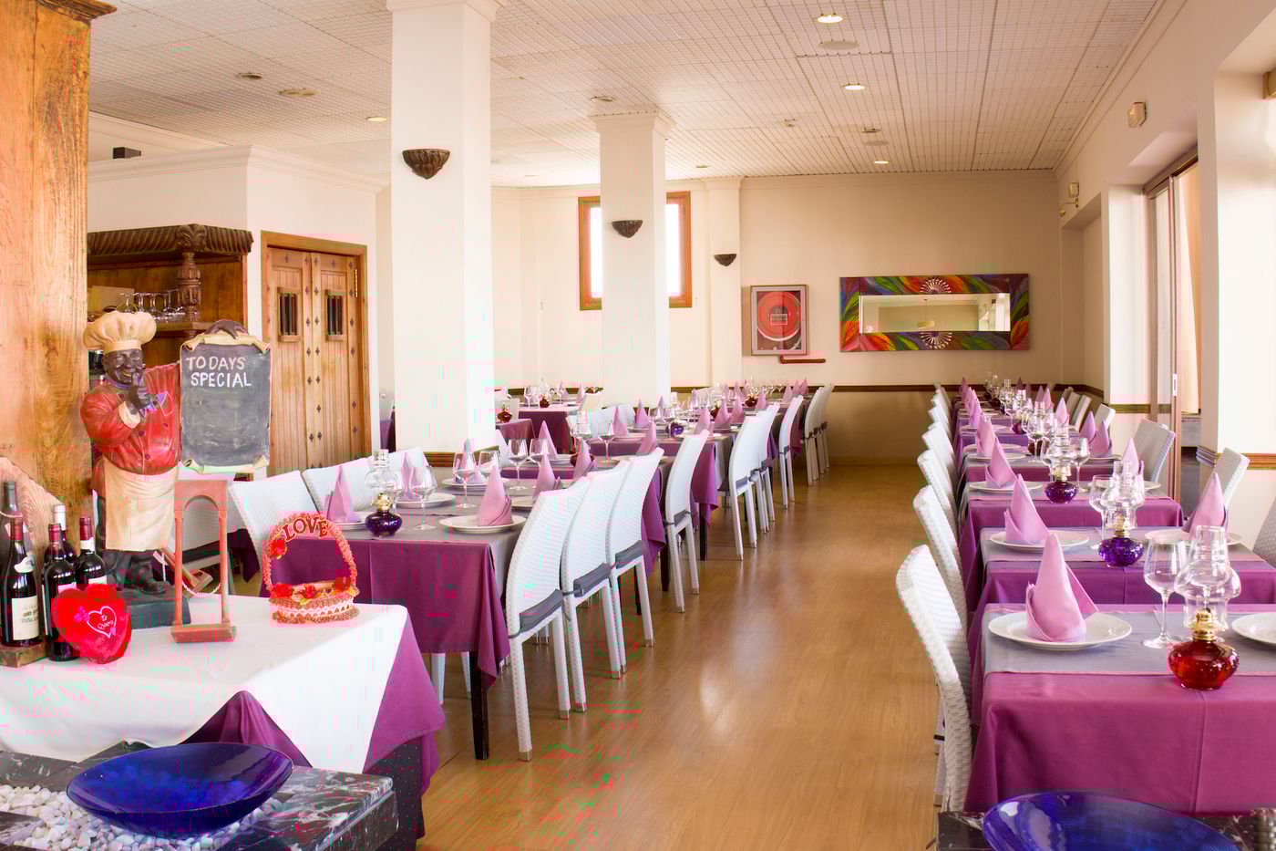 Regency-Torviscas-Apartments-Suites-Restaurant-26