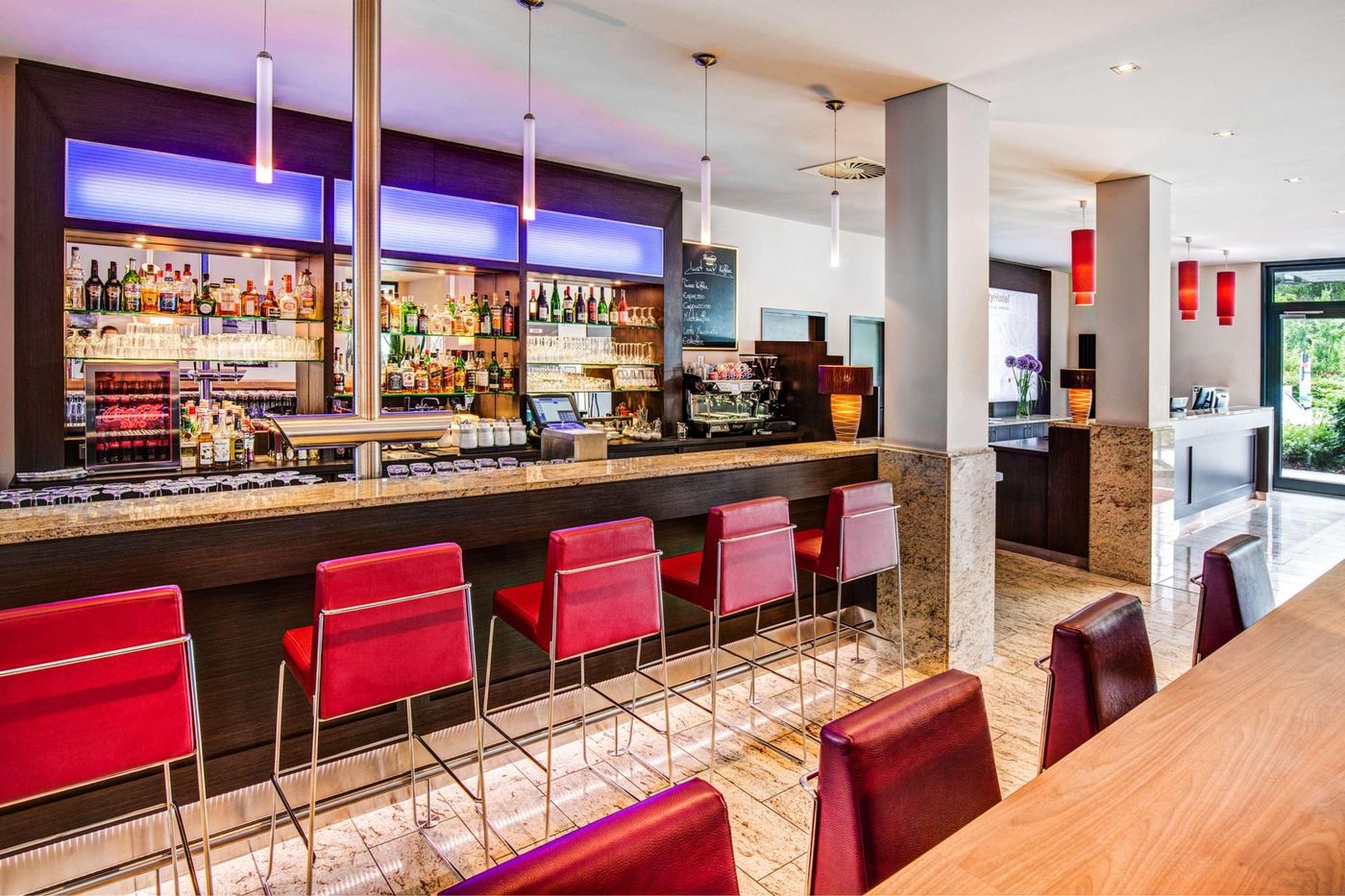 IntercityHotel-Berlin-Airport-Area-North-Bar-14