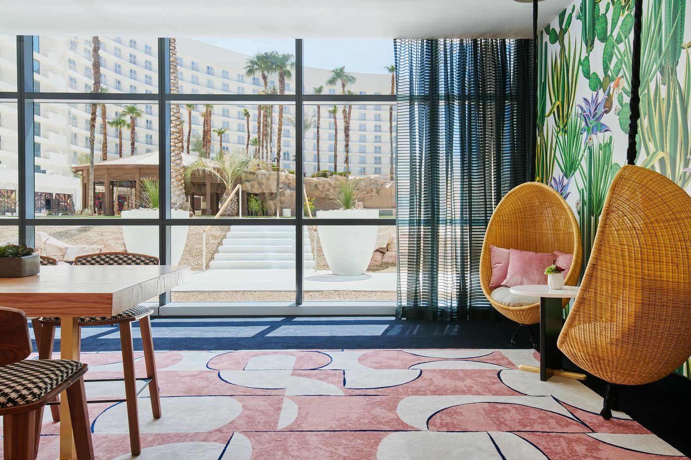 Virgin-Hotels-Las-Vegas-Curio-Collection-by-Hilton-Restaurant-27