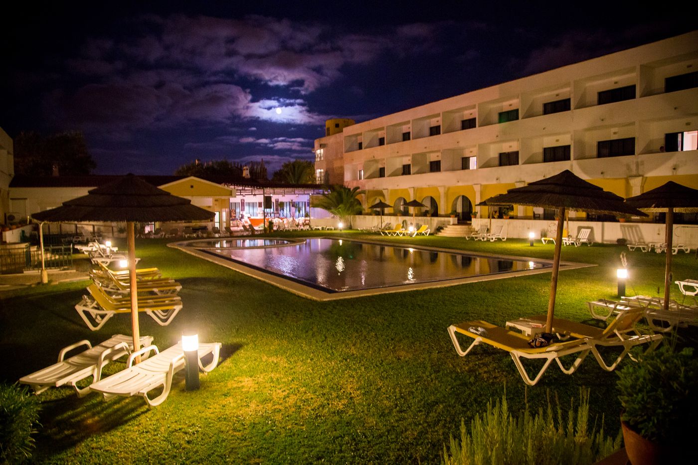 Dom-Fernando-Pool-32