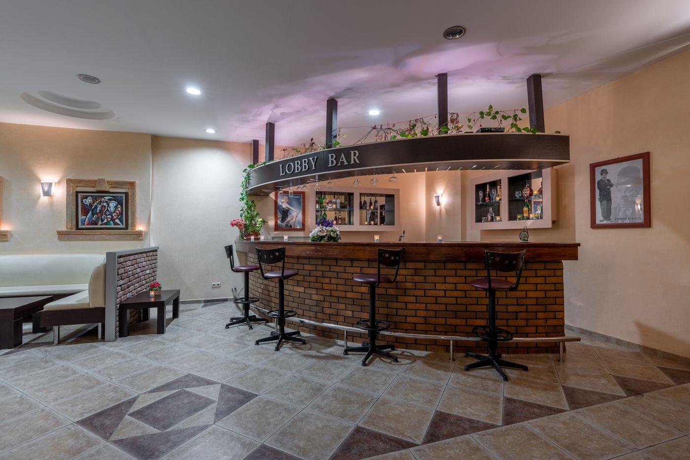 Grand-Vikin-Hotel-Bar-46