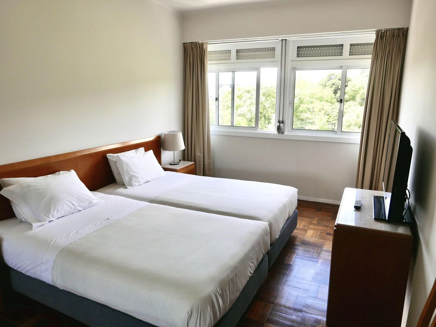 Lisboa-Central-Park-Room-6