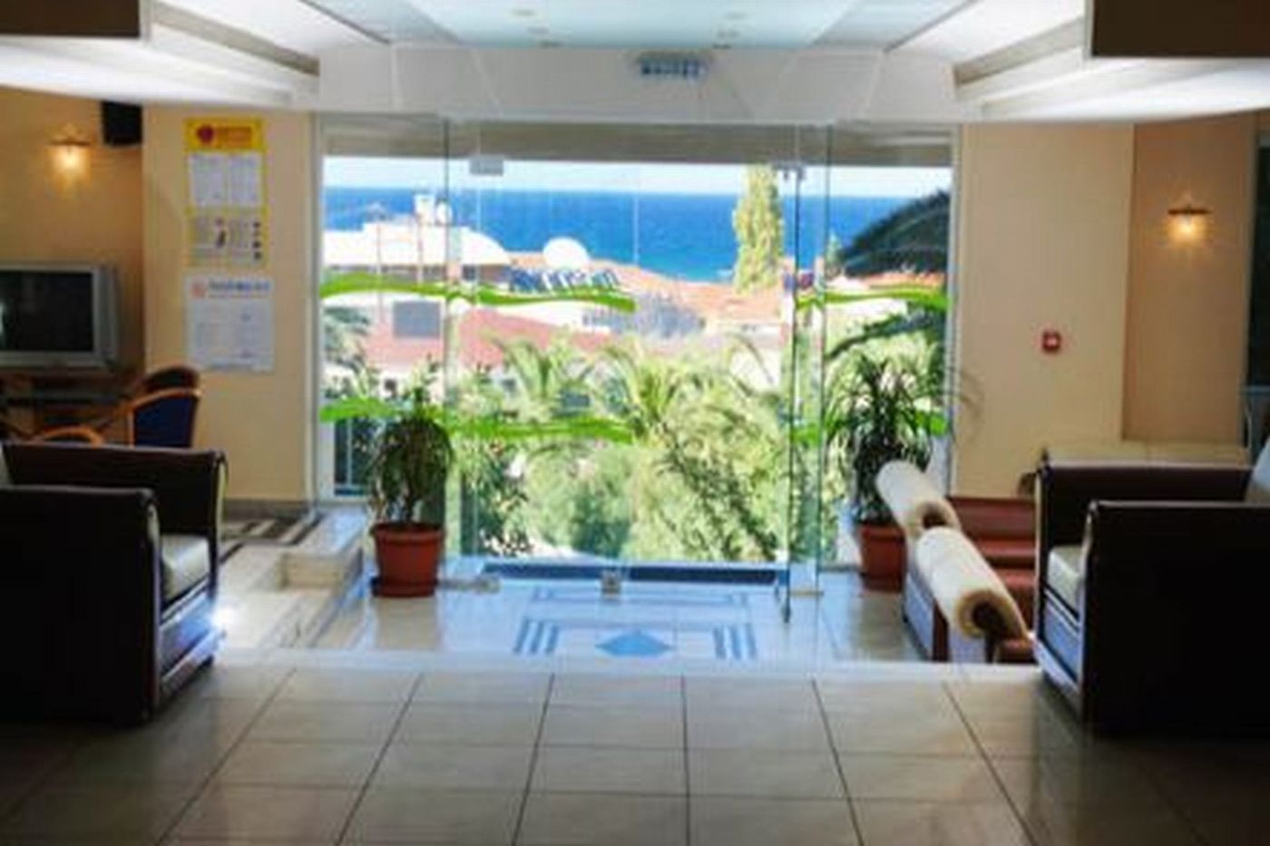 Captains---Commodore---Admiral-Complex-Lobby-24