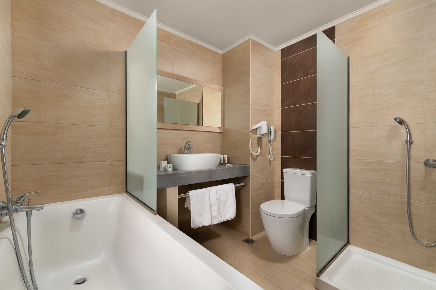 Virginia-Family-Resort-Room-33