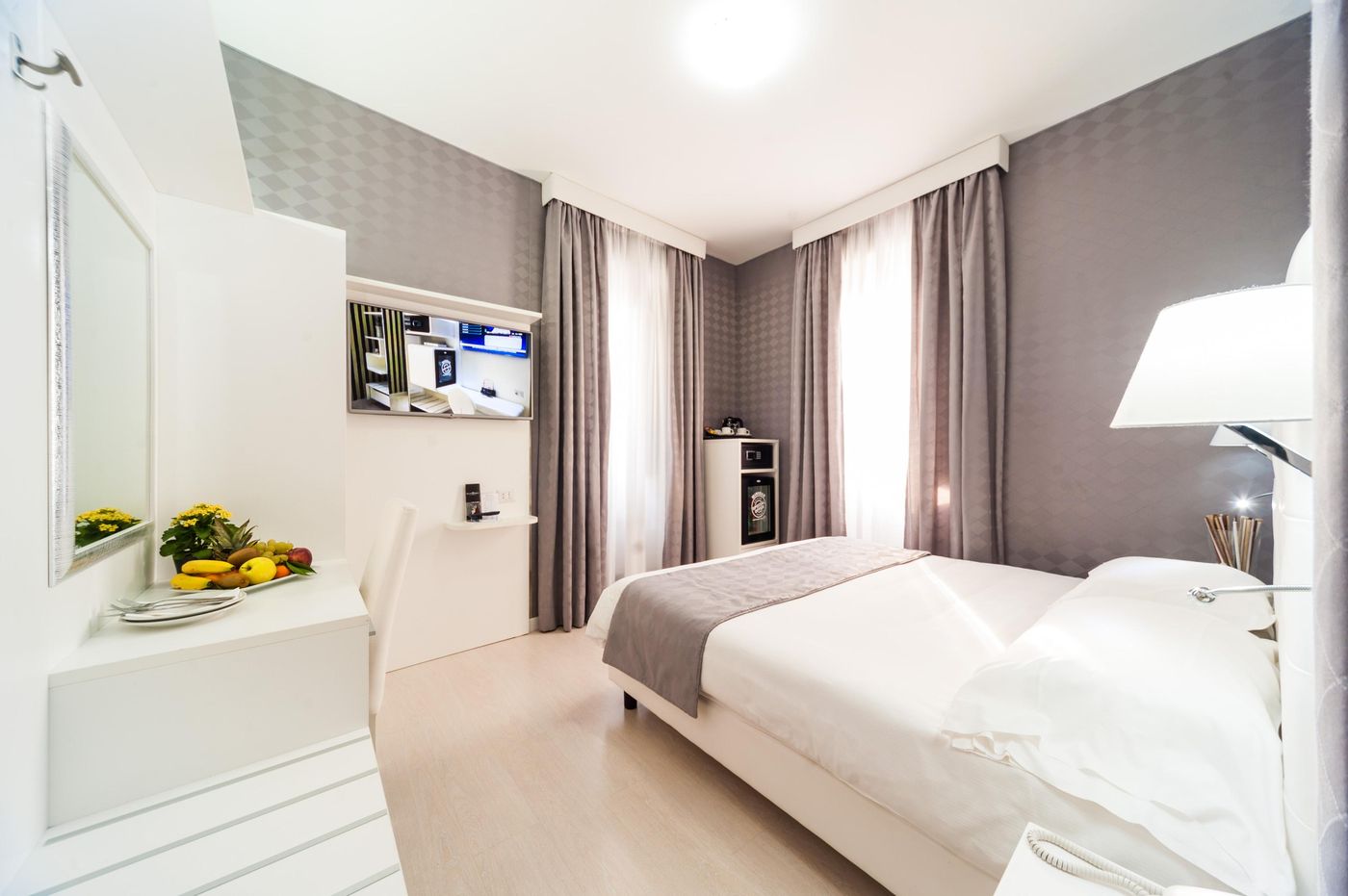 Relais-Trevi-95-Boutique-Hotel-Room-22