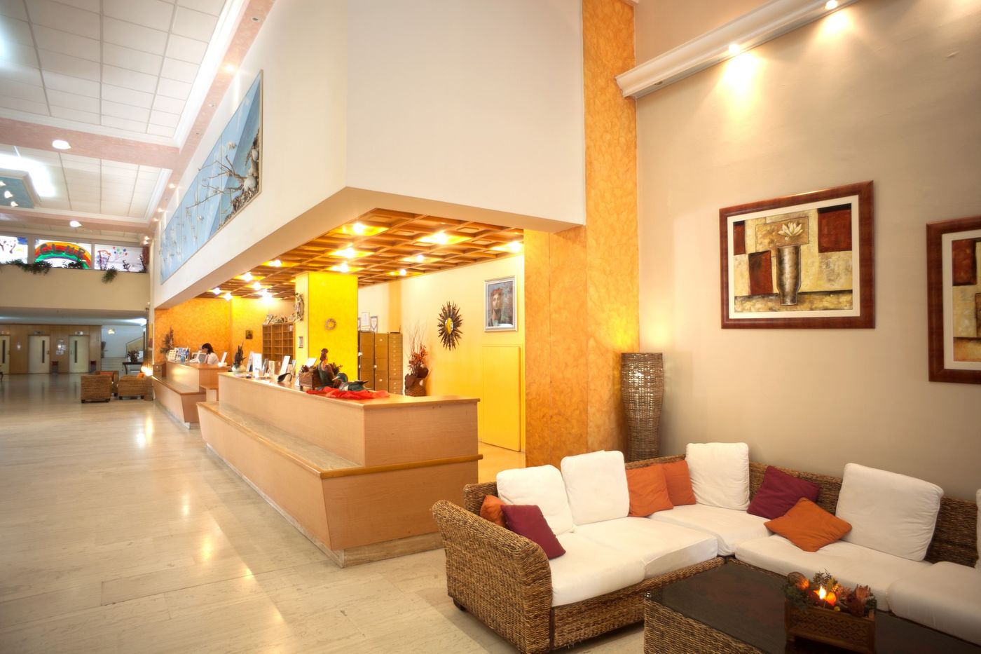 Irene-Palace-Lobby-36