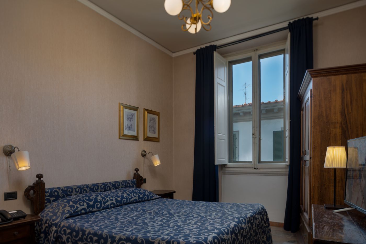 Kursaal-and-Ausonia-Hotel-Room-6