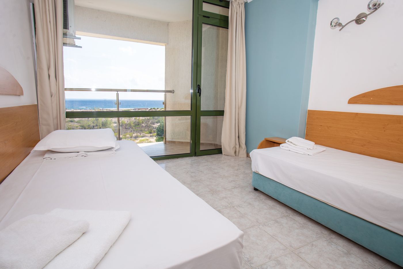 Amfibia-Beach-Complex-Room-30