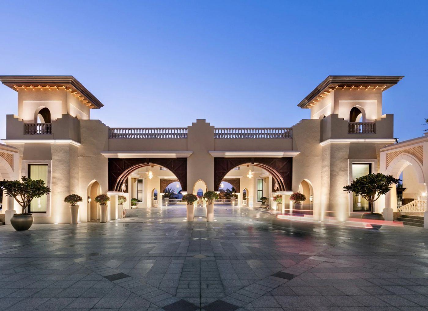 Shangri-La Hotel, Qaryat Al Beri 19