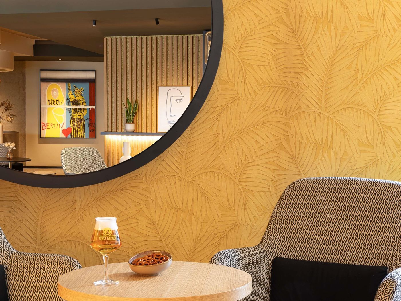 Mercure-Luxembourg-Off-Kirchberg-Bar-3