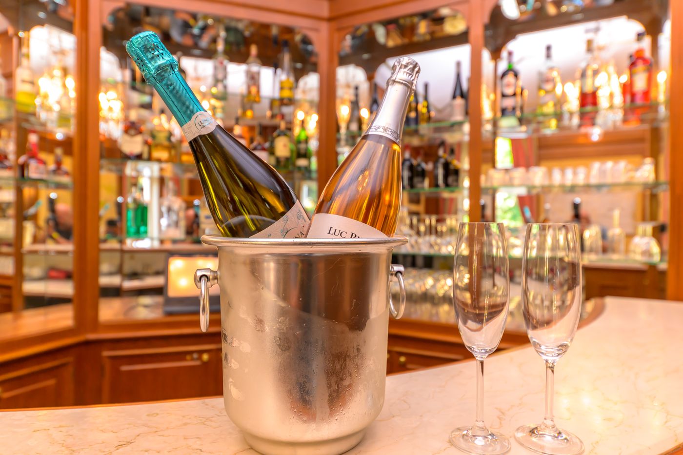 Hotel-Kinsky-Fountain-Bar-57