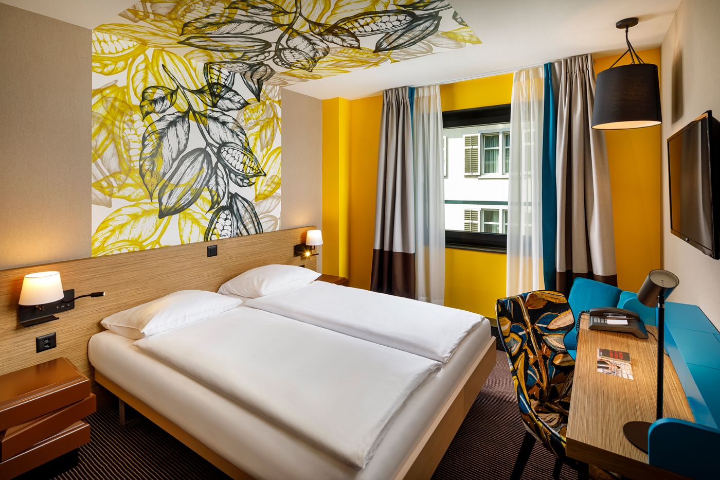 Hotel Swiss Chocolate by Fassbind-Switzerland-ZURICH-Room-4