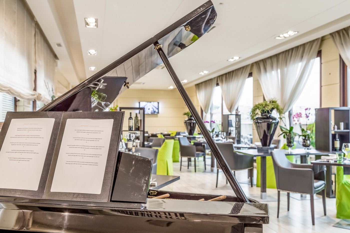 Radisson-Blu-Ghr-Hotel-Rome-Restaurant-18