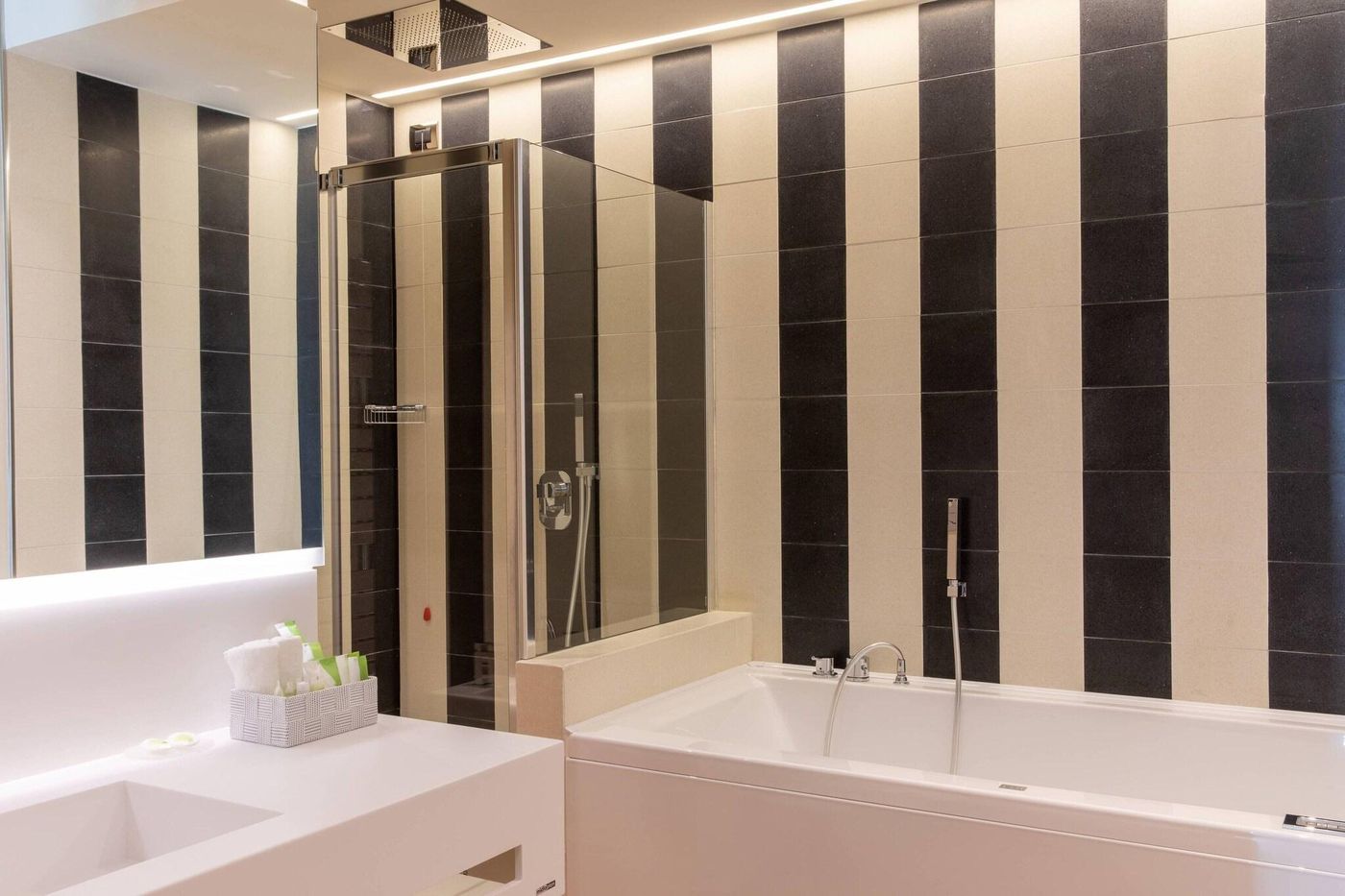 Courtyard-Venice-Airport-Room-36