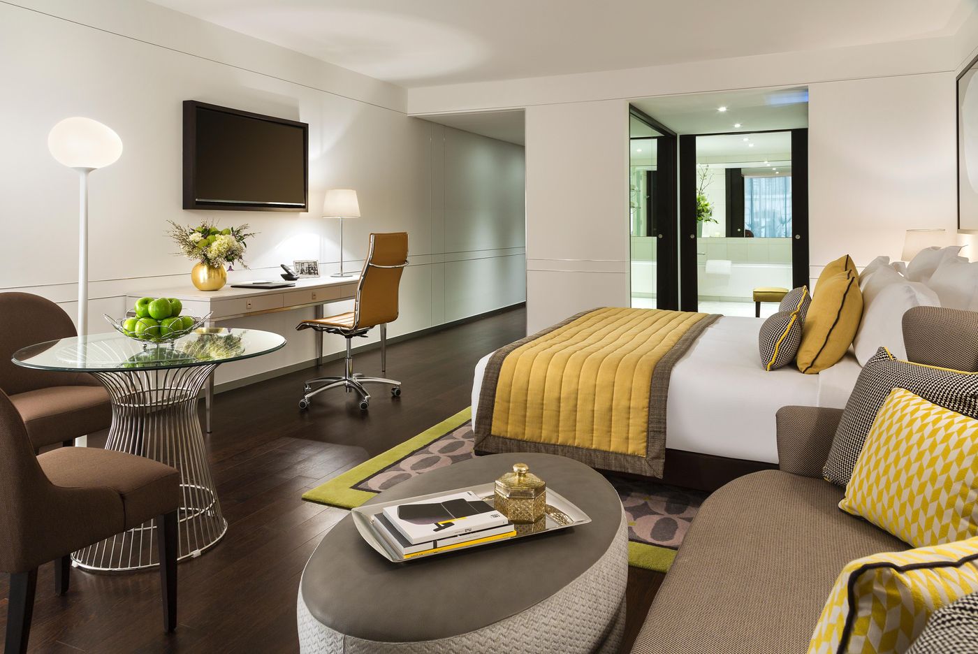 La-Clef-Tour-Eiffel-Paris-by-The-Crest-Collection-Room-18