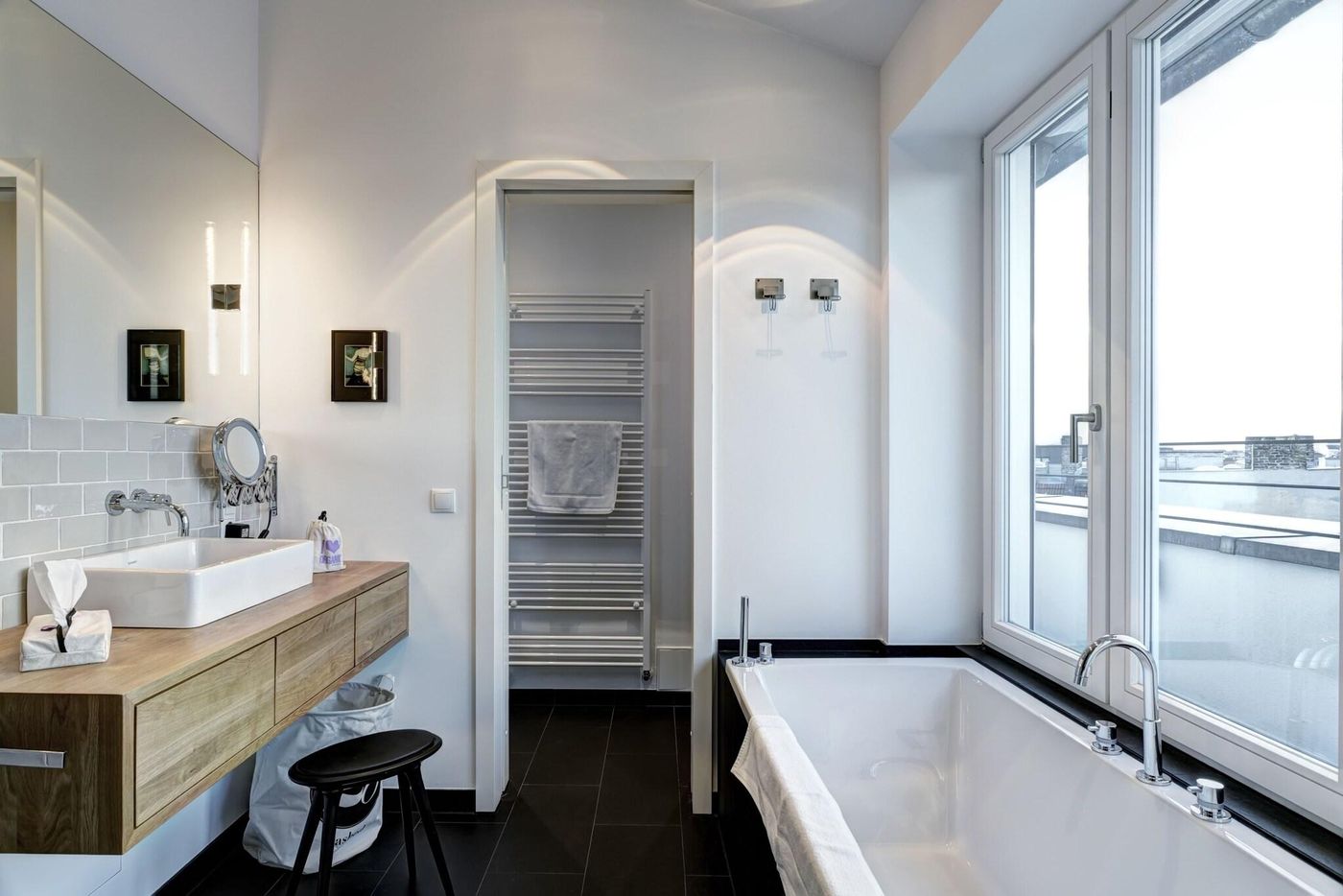 Berlin-Gorki-Apartments-Room-54