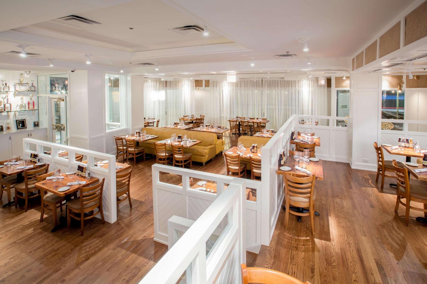 Hilton Suites Chicago/Magnificent Mile - United States - CHICAGO - Restaurant - 8