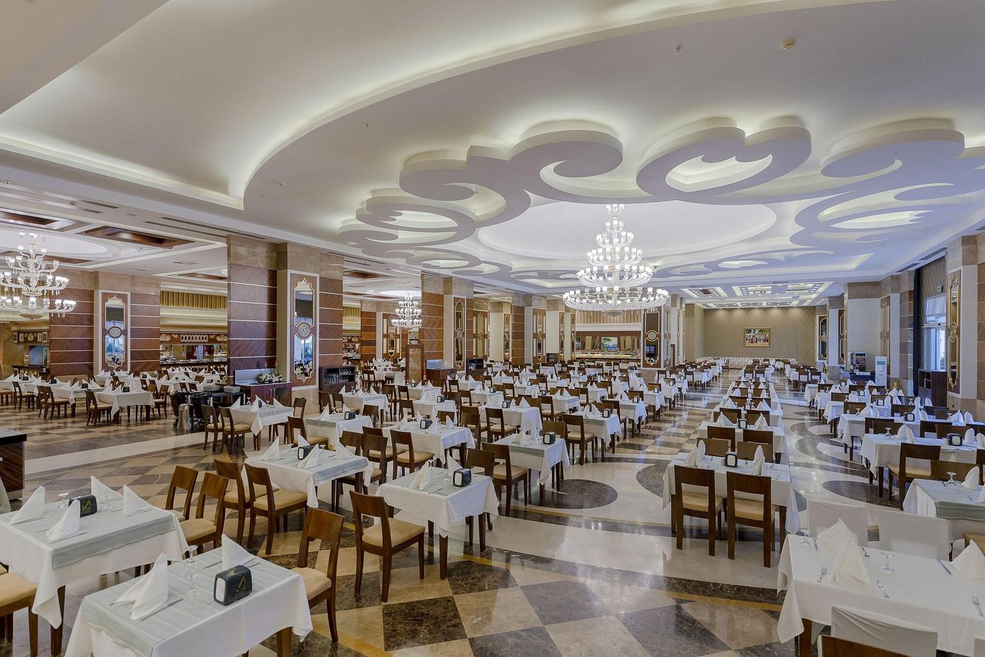 Side-Premium-Restaurant-43