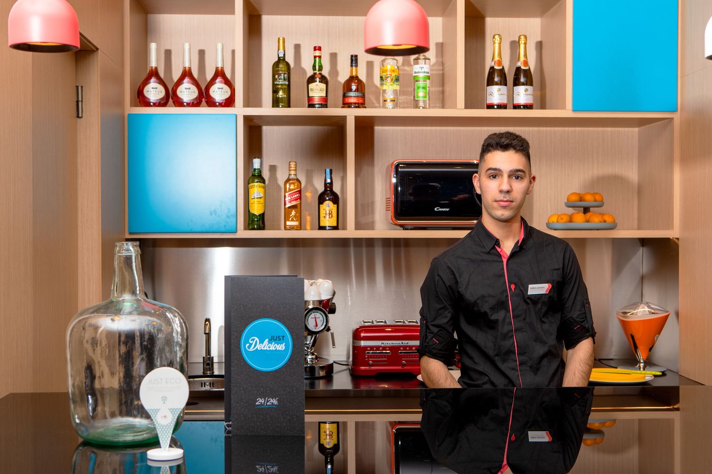 Stay-Hotel-Lisboa-Centro-Chiado-Bar-9