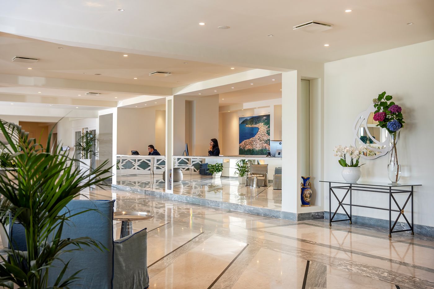 Grand-Hotel-Vesuvio-Lobby-37