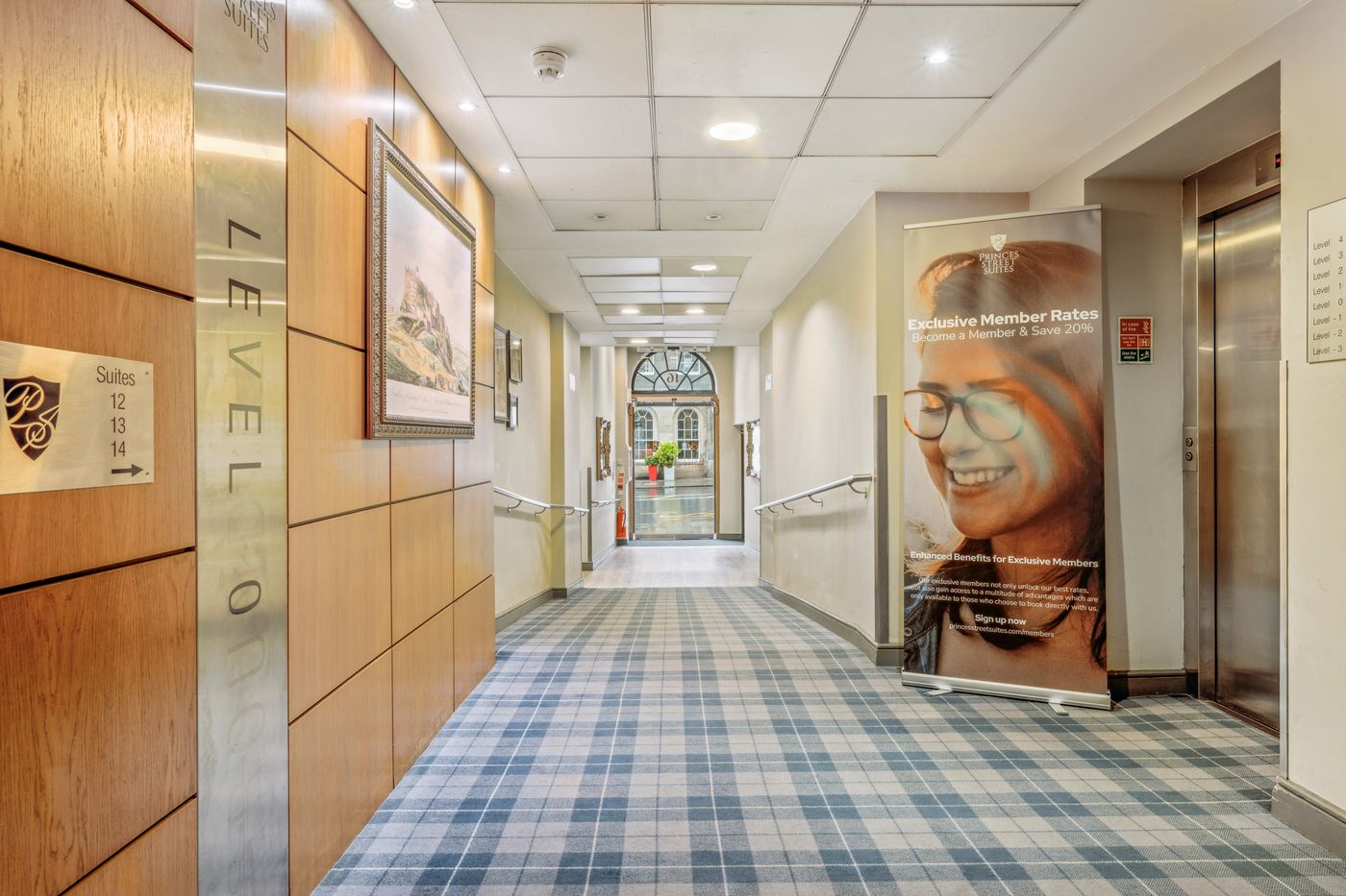 Princes Street Suites - United Kingdom - Edinburgh - Lobby - 2