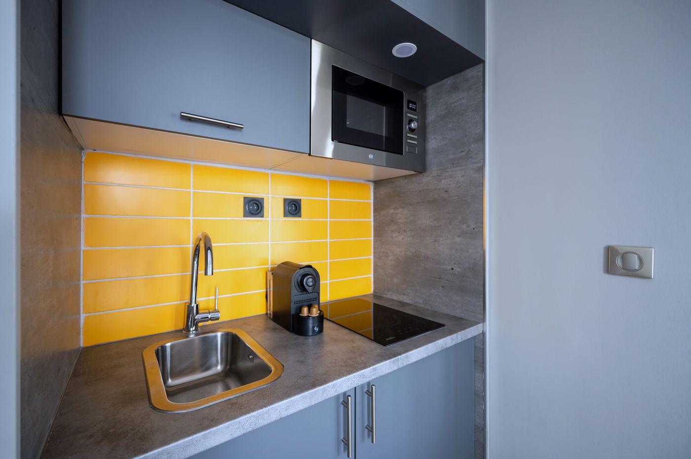 Staycity-Aparthotels-Gare-de-lEst-Room-8