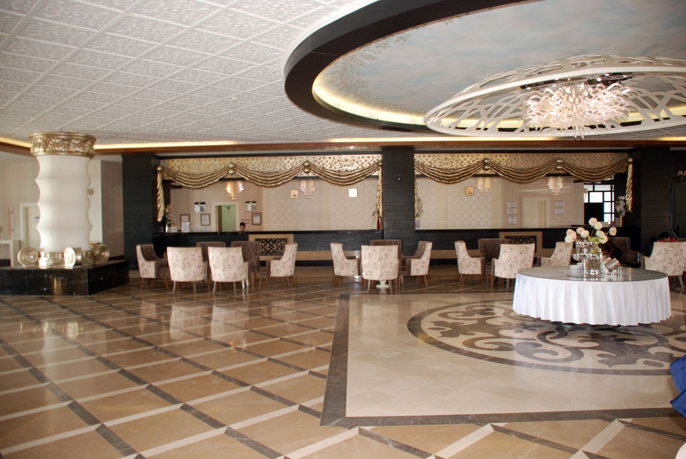 Lake---River-Side-Hotel---Spa-Lobby-49