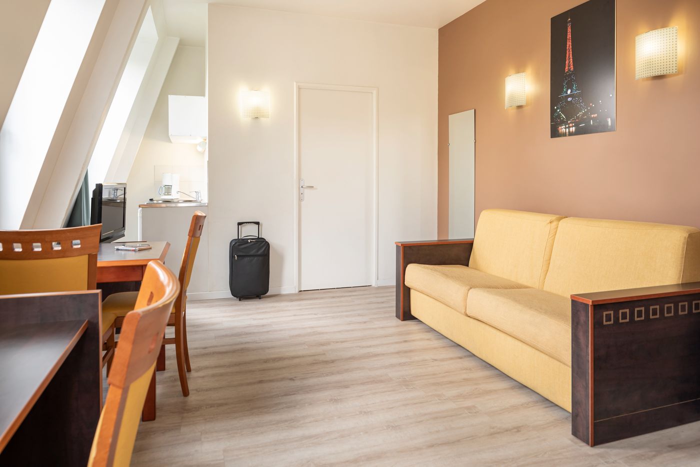 Aparthotel-Adagio-access-Paris-Philippe-Auguste-Room-20