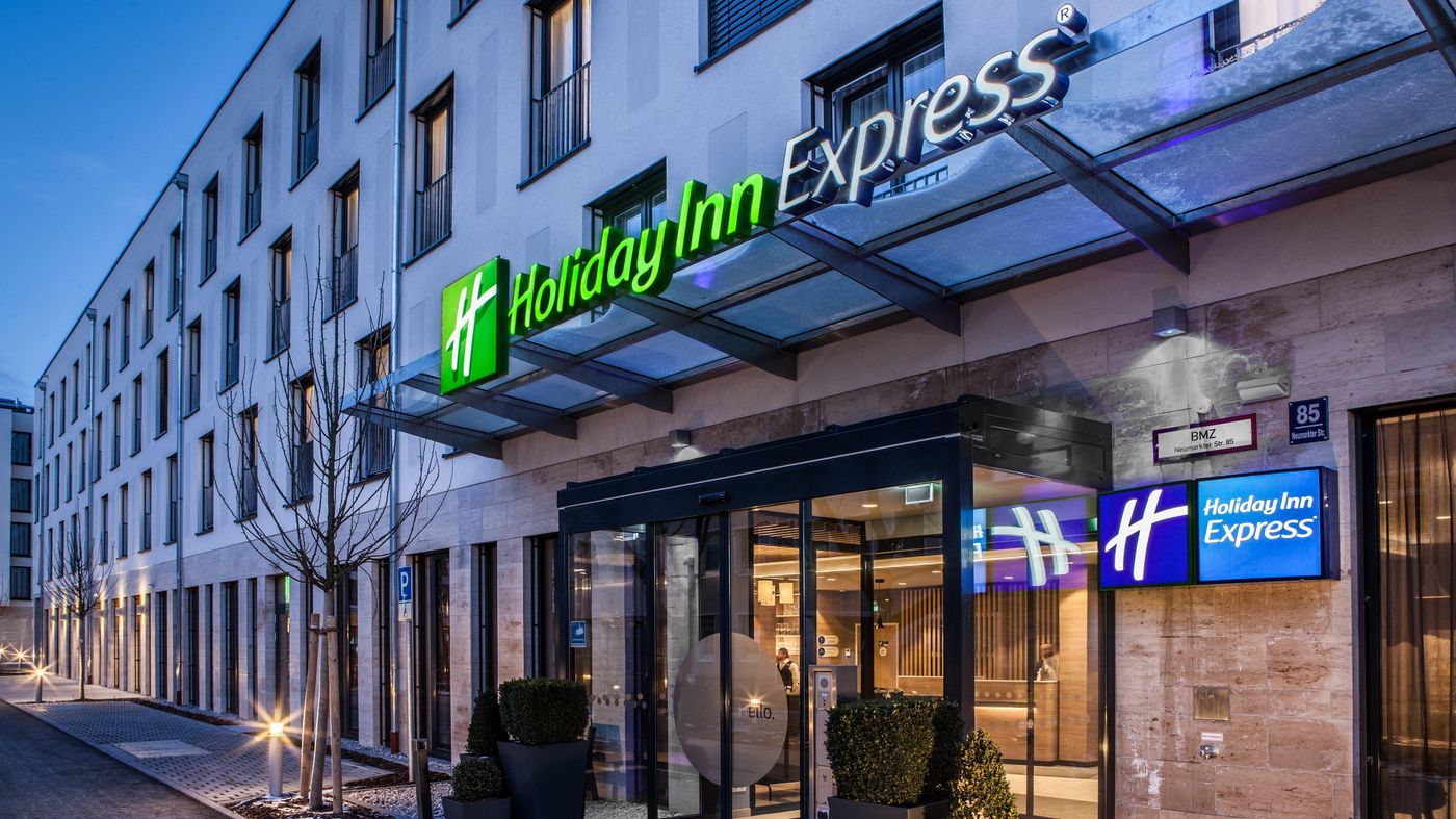 Holiday-Inn-Express-Munich-City-East-General-view-3