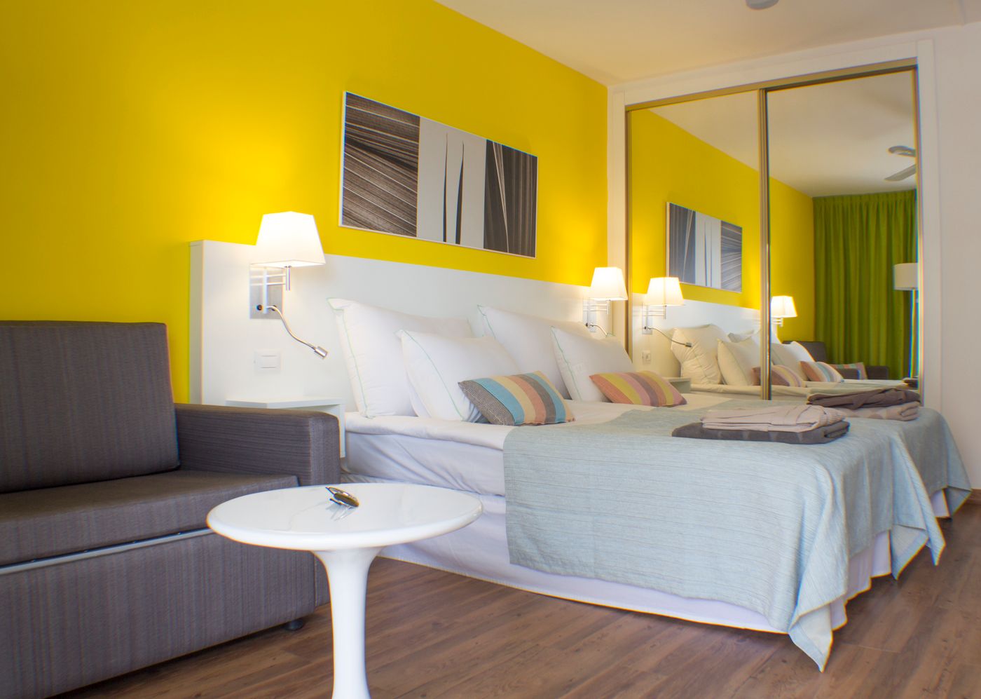 Coral California - Adults Only