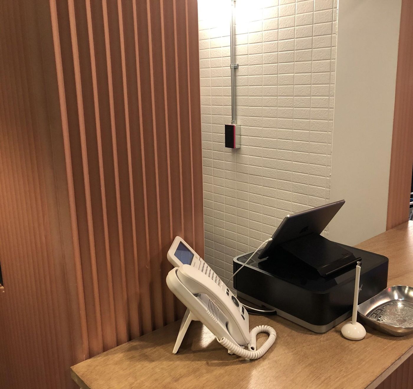 Book Tea Bed Shinjuku Gyoen-Japan-TOKYO-Lobby-1